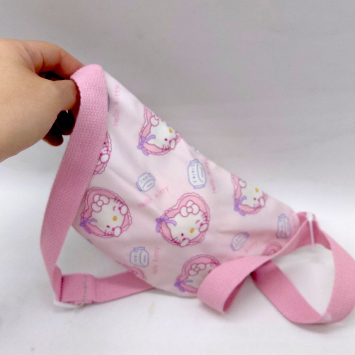 Сумочка-бананка з м`якою іграшкою-піном "Sanrio" HelloKitty РОЖЕВА  фото 3