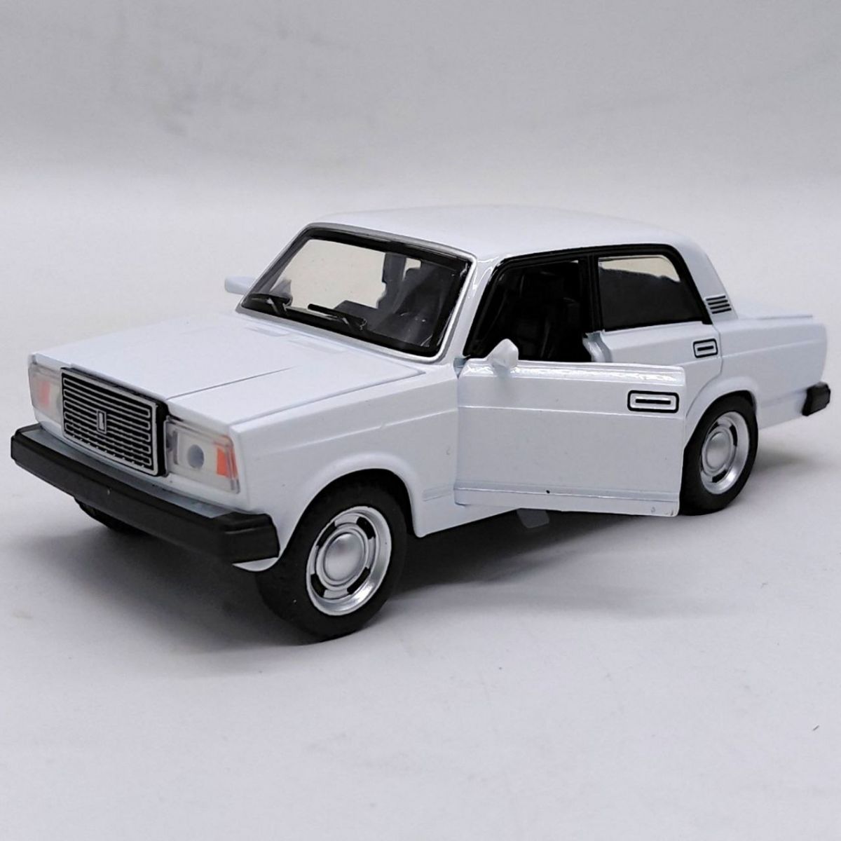 Машина металева "АВТОПРОМ" 1:32-36 Lada 2107 (БІЛА)  фото 3
