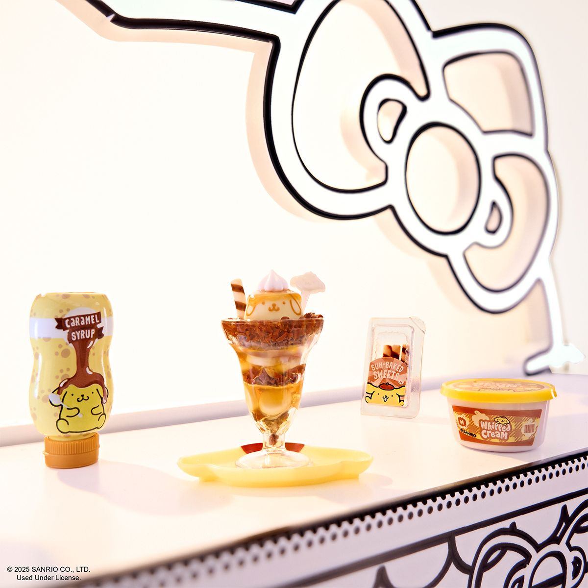 Игровой набор Miniverse серии Sanrio S2 – Создай стиль вместе с Хеллоу Китти и друзьями  фото 3