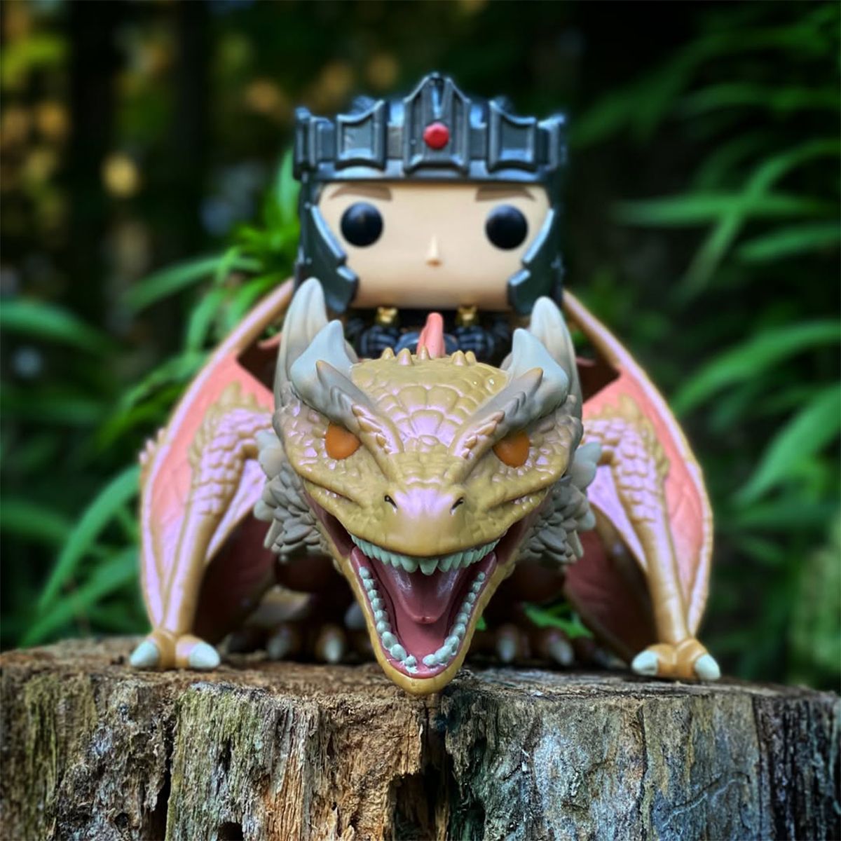 Игровая фигурка Funko POP! Rides серии Дом Дракона S4 - Эйгон Таргариен и Солнечный Огонь  фото 3