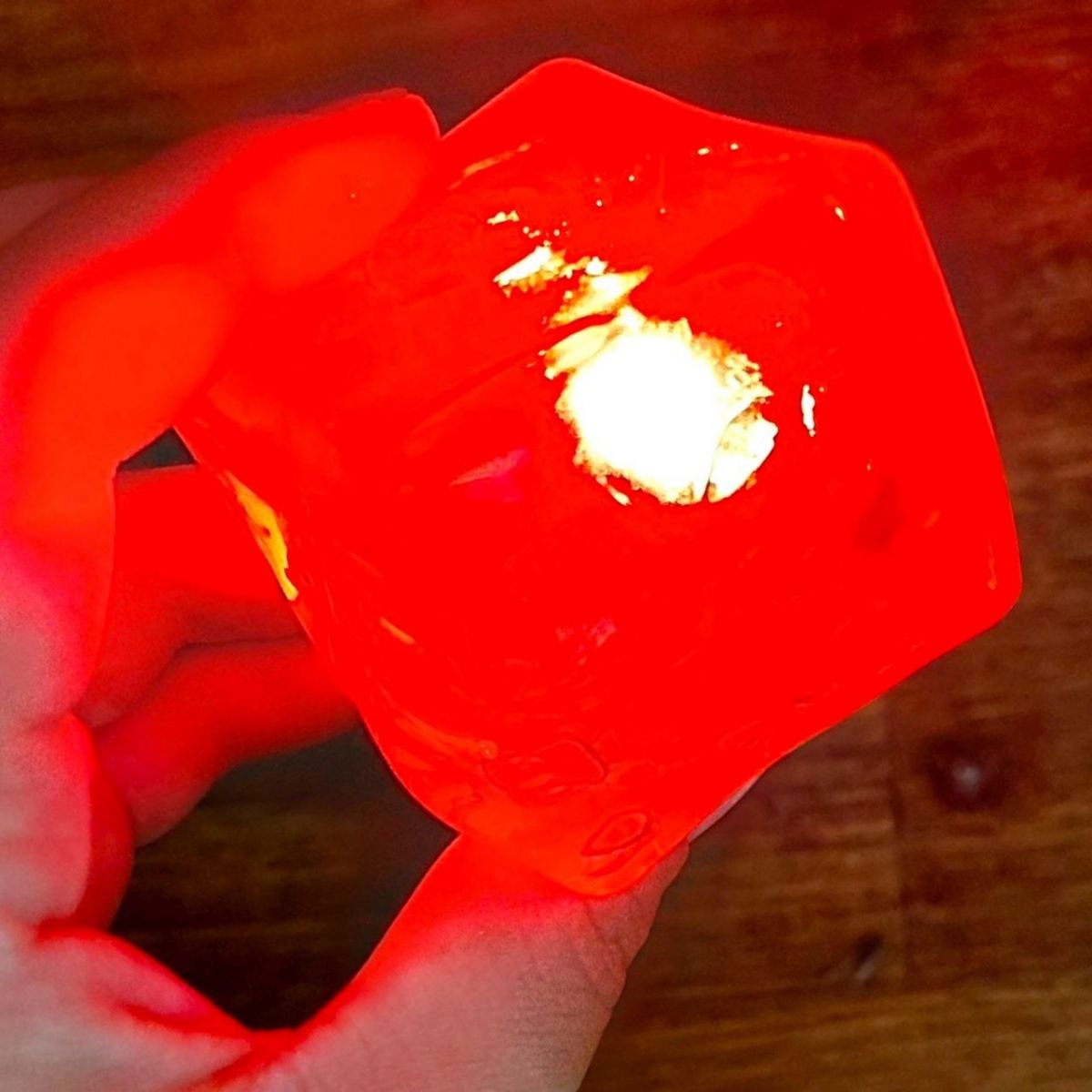 Сквиш антистресс "Кубик льда" LED подсветка с фруктами 5 см (ЖЕЛТЫЙ)  фото 3
