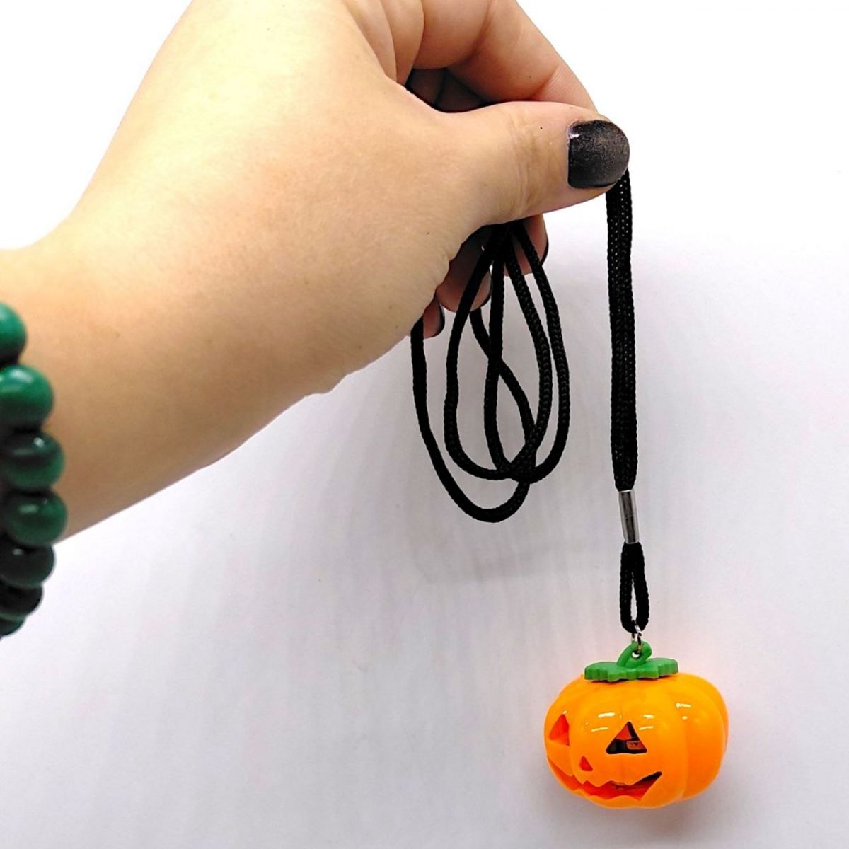 Гарбуз із підвісом "Halloween" на шнурку, 4*4,5см (37013)  фото 3
