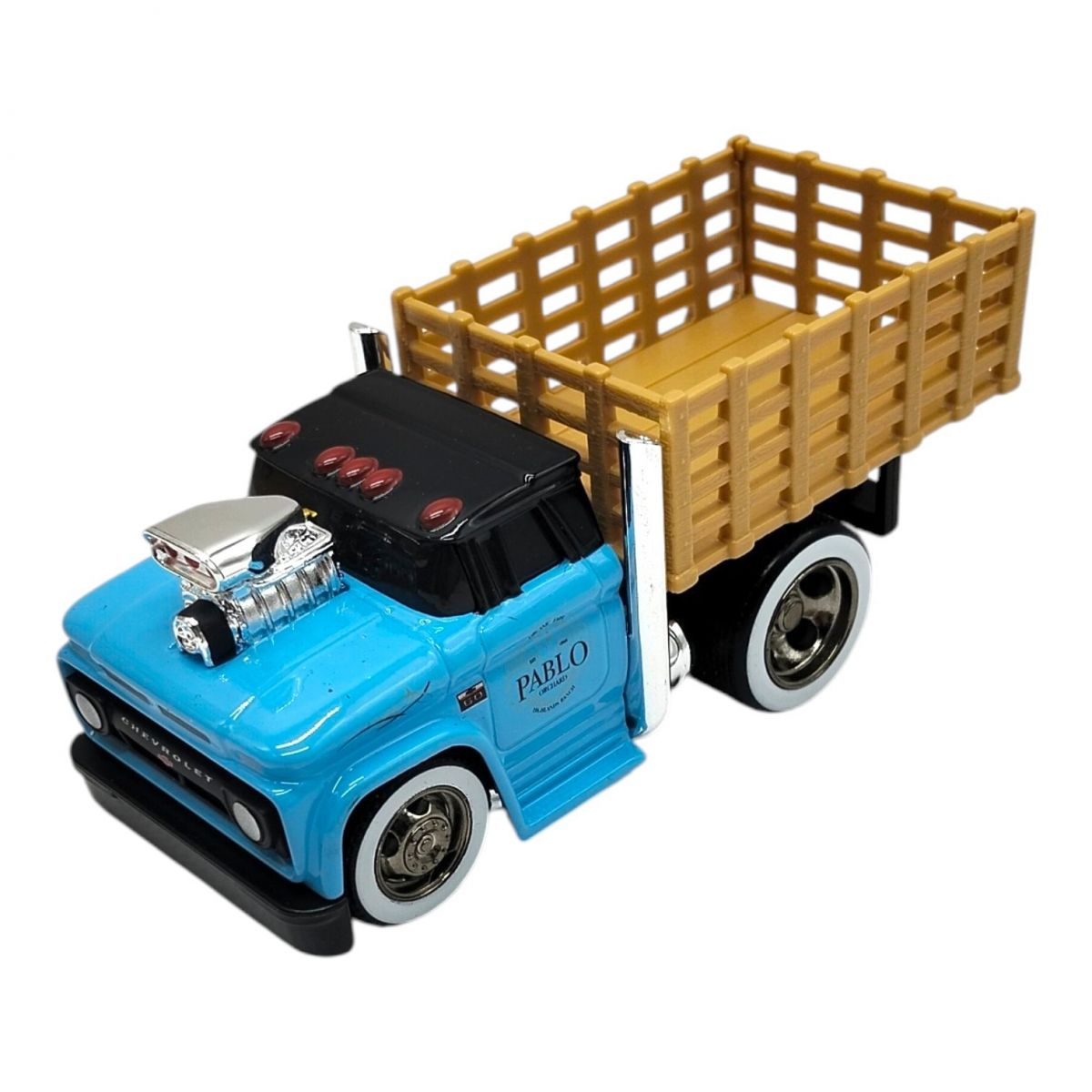 Машинка іграшкова серії Muscle Machines 1:64 "1966 CHEVROLET C60 STAKEBED" (БЛАКИТНИЙ)  фото 3