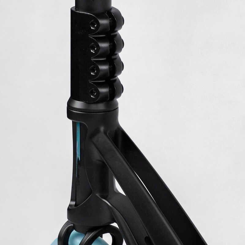 Самокат трюковий "Best Scooter" FEAR, SCS-система, ПЕГИ, алюмінієвий диск та дека, колеса PU, d=115 мм, ширина керма 58 см фото 4 Самокат трюковий "Best Scooter" FEAR, SCS-система, ПЕГИ, алюмінієвий диск та дека, колеса PU, d=115 мм, ширина керма 58 см фото 4