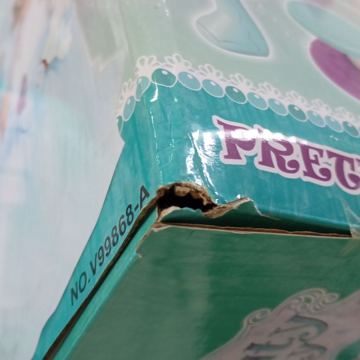 Уцінка.  Трюмо V99868-A з набором батар. муз. світ. кор. 45,4*19,9*35 /8/ - Пошкоджена коробка  фото 4