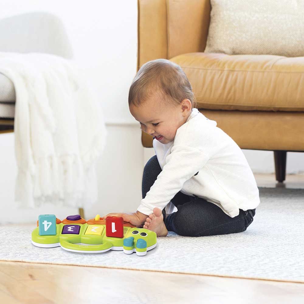 Іграшка INFANTINO "Ігрова гусениця"  фото 4