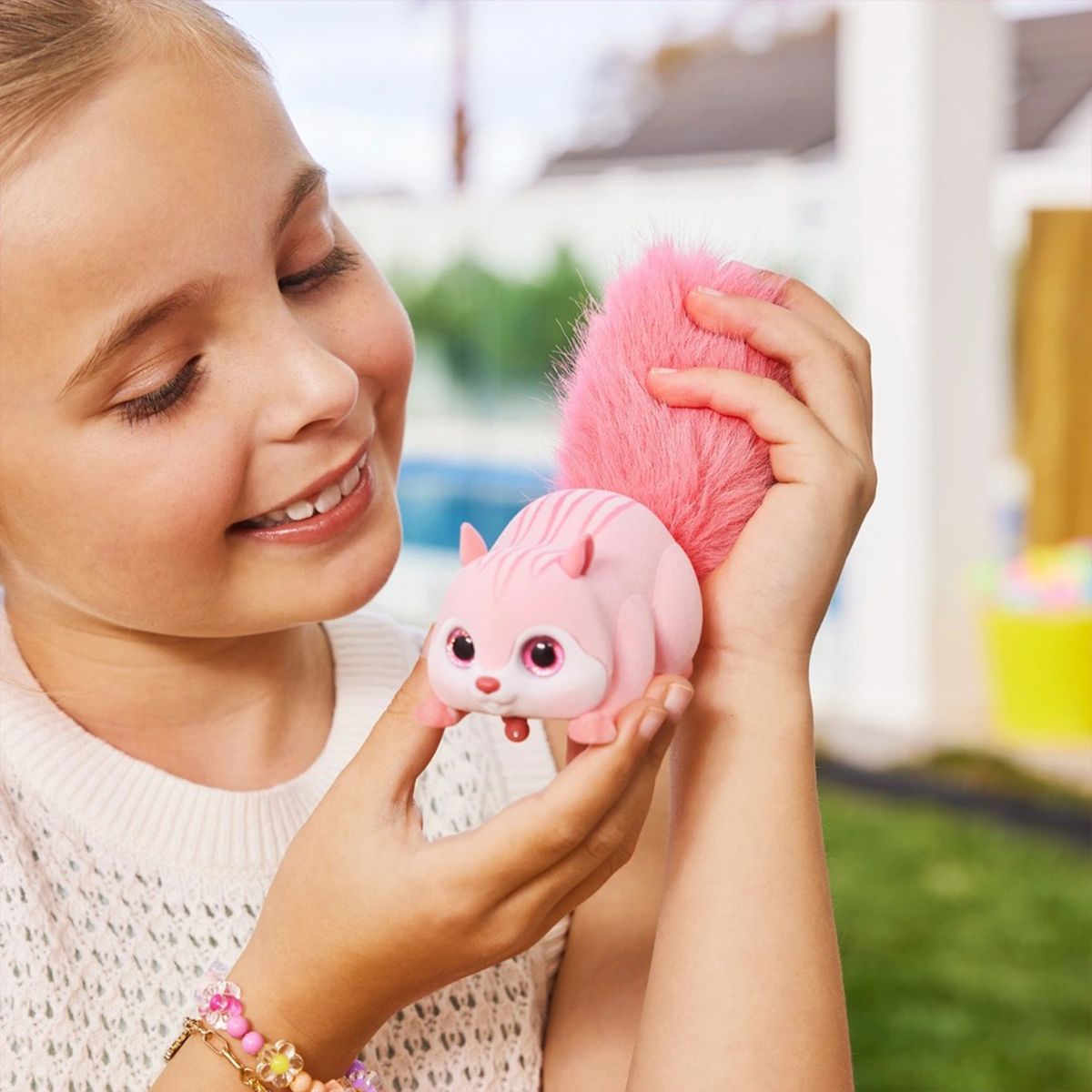 Інтерактивна іграшка PETS ALIVE S1 – БІЛОЧКА (рожевий)  фото 4