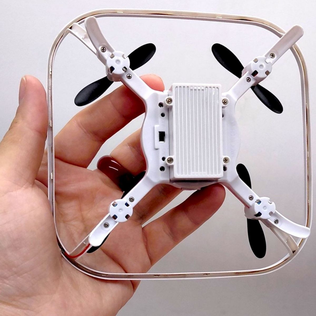 Квадрокоптер, съемный аккумулятор 3. 7V, пульт 2. 4 GHz, USB-кабель, headless mode, цветная подсветка, (СИНИЙ)  фото 4