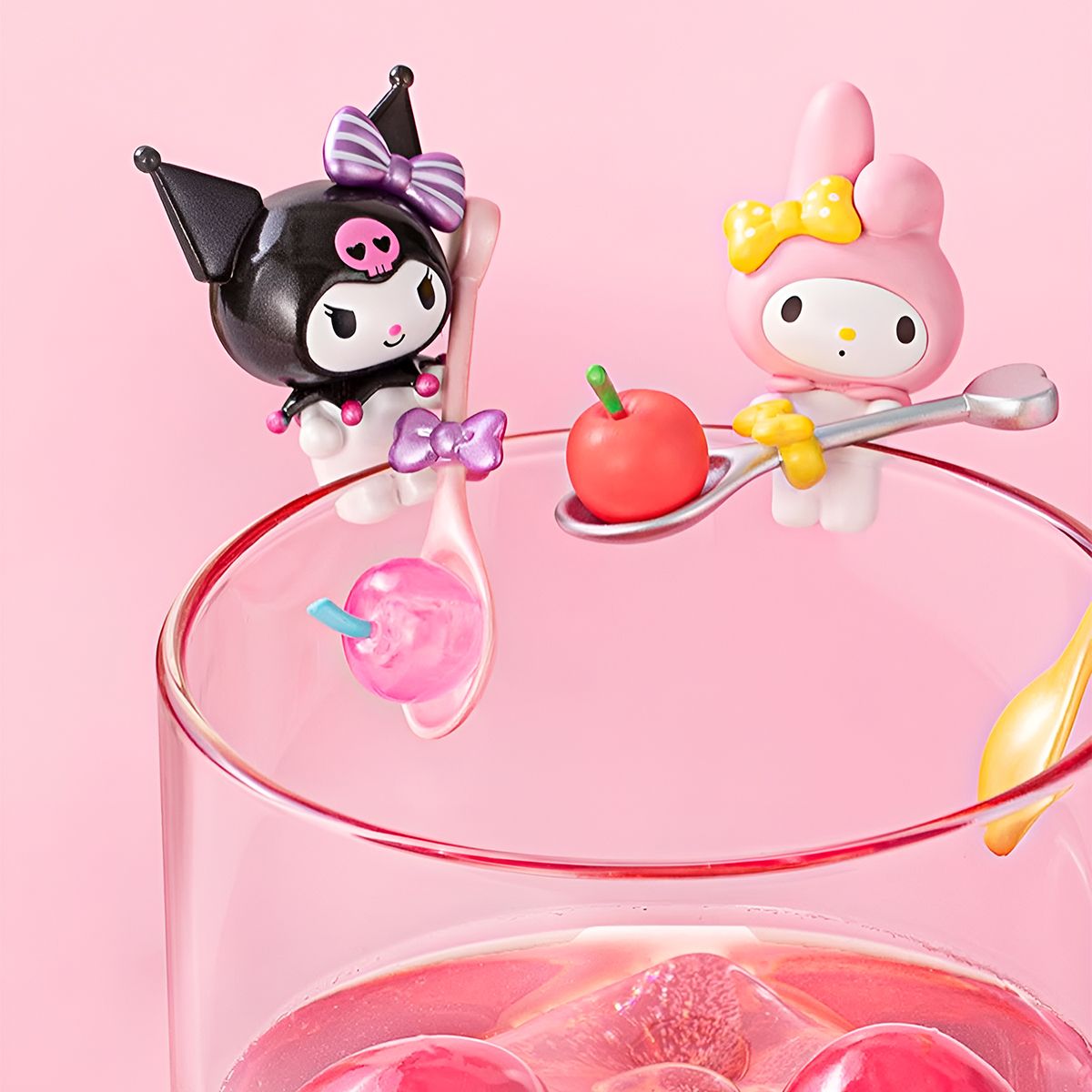 Фігурка-сюрприз "POP TOP. HELLO KITTY ТА ДРУЗІ – ВИШЕНЬКИ" (мікс виді) фото 5 Фігурка-сюрприз "POP TOP. HELLO KITTY ТА ДРУЗІ – ВИШЕНЬКИ" (мікс виді) фото 5
