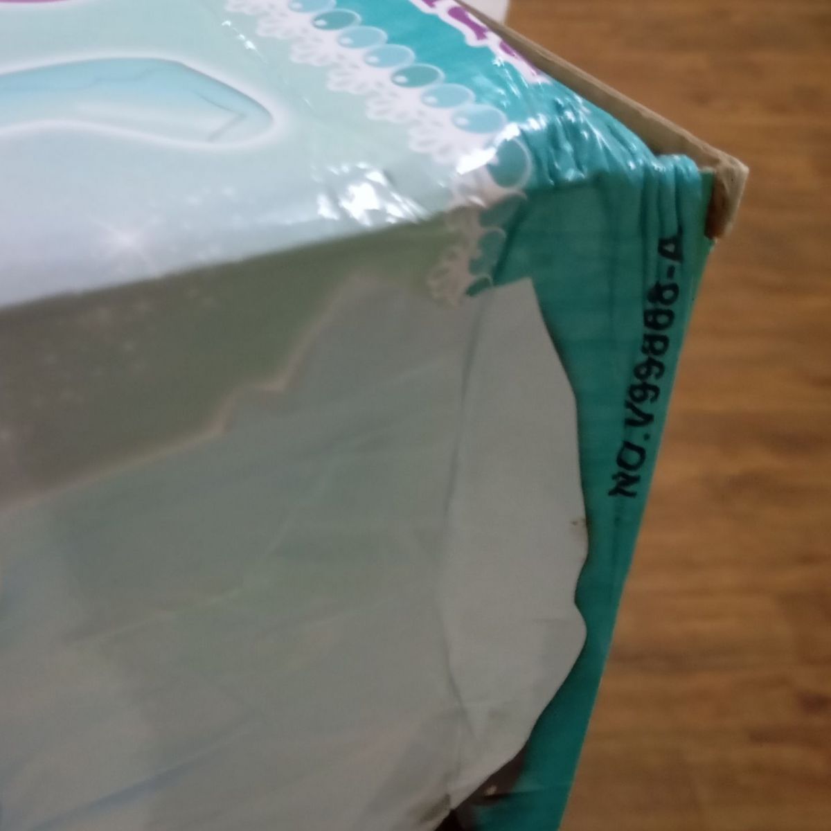 Уцінка.  Трюмо V99868-A з набором батар. муз. світ. кор. 45,4*19,9*35 /8/ - Пошкоджена коробка  фото 5