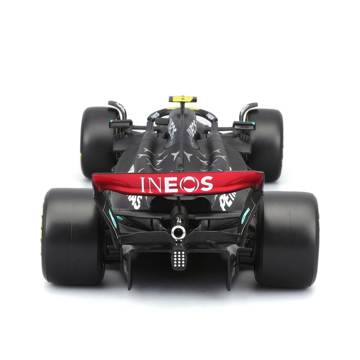 Автомодель з фігуркою – Mercedes‑AMG Petronas F1 W15 (2024) (1:24)  фото 5