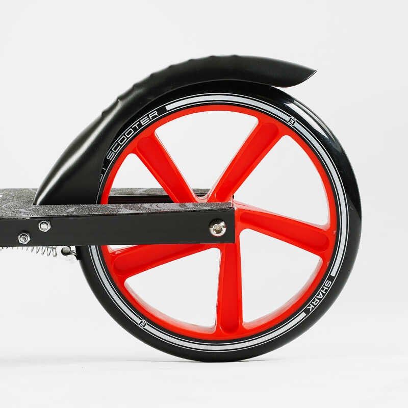 Самокат двоколісний "Best Scooter SHARK" (з ручним гальмом, затискач керма, колеса PU - 20 см, 1 амортизатор, в коробці) фото 6 Самокат двоколісний "Best Scooter SHARK" (з ручним гальмом, затискач керма, колеса PU - 20 см, 1 амортизатор, в коробці) фото 6