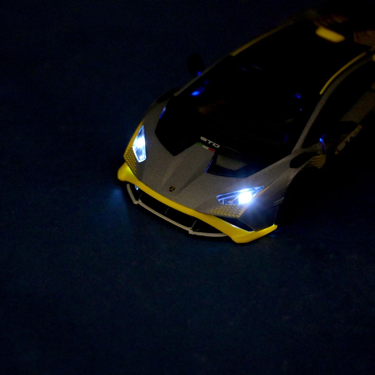 Машина металева АВТОПРОМ 1:32 "Lamborghini STO" на батарейках зі звуком, світлом  фото 6