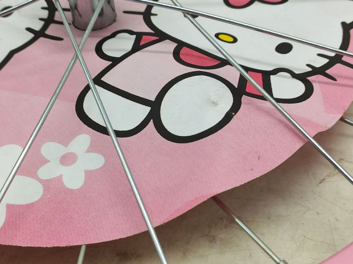 Уцінка.  Велосипед 2-х колісний "Hello Kitty" - Поцарапана рама і декоративні елементи