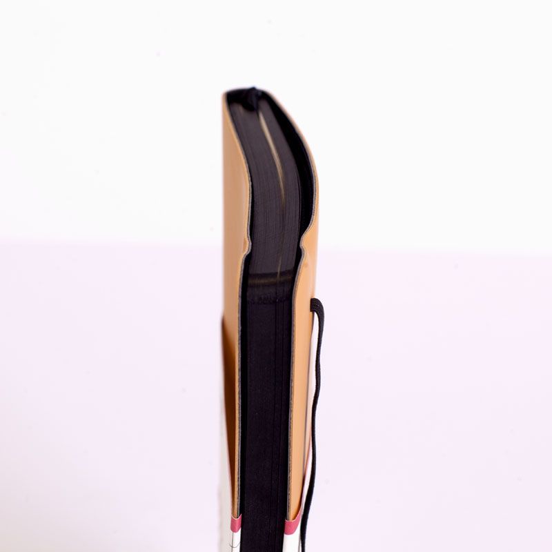Книга записна Partner Soft, 125*195, 96арк, кліт, золота фото 7 Книга записна Partner Soft, 125*195, 96арк, кліт, золота фото 7
