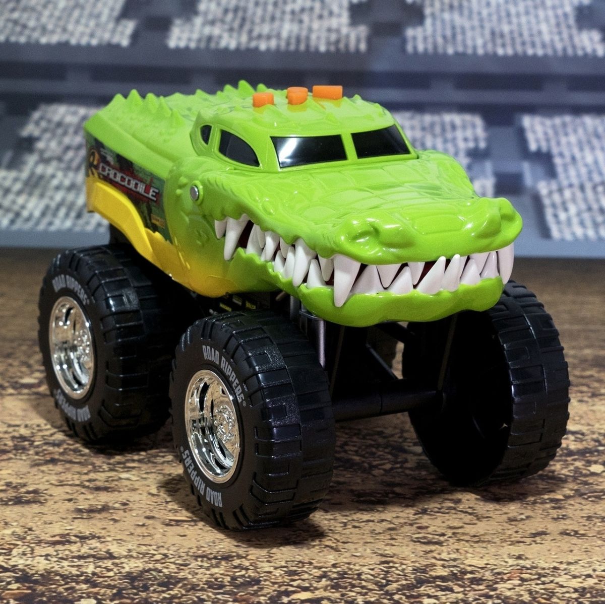 Игровая автомодель - Crocodile (движение, световые и звуковые эффекты)  фото 7