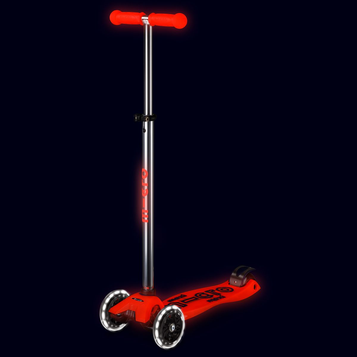Самокат Micro серии Maxi Deluxe Glow LED - Красная аура  фото 8