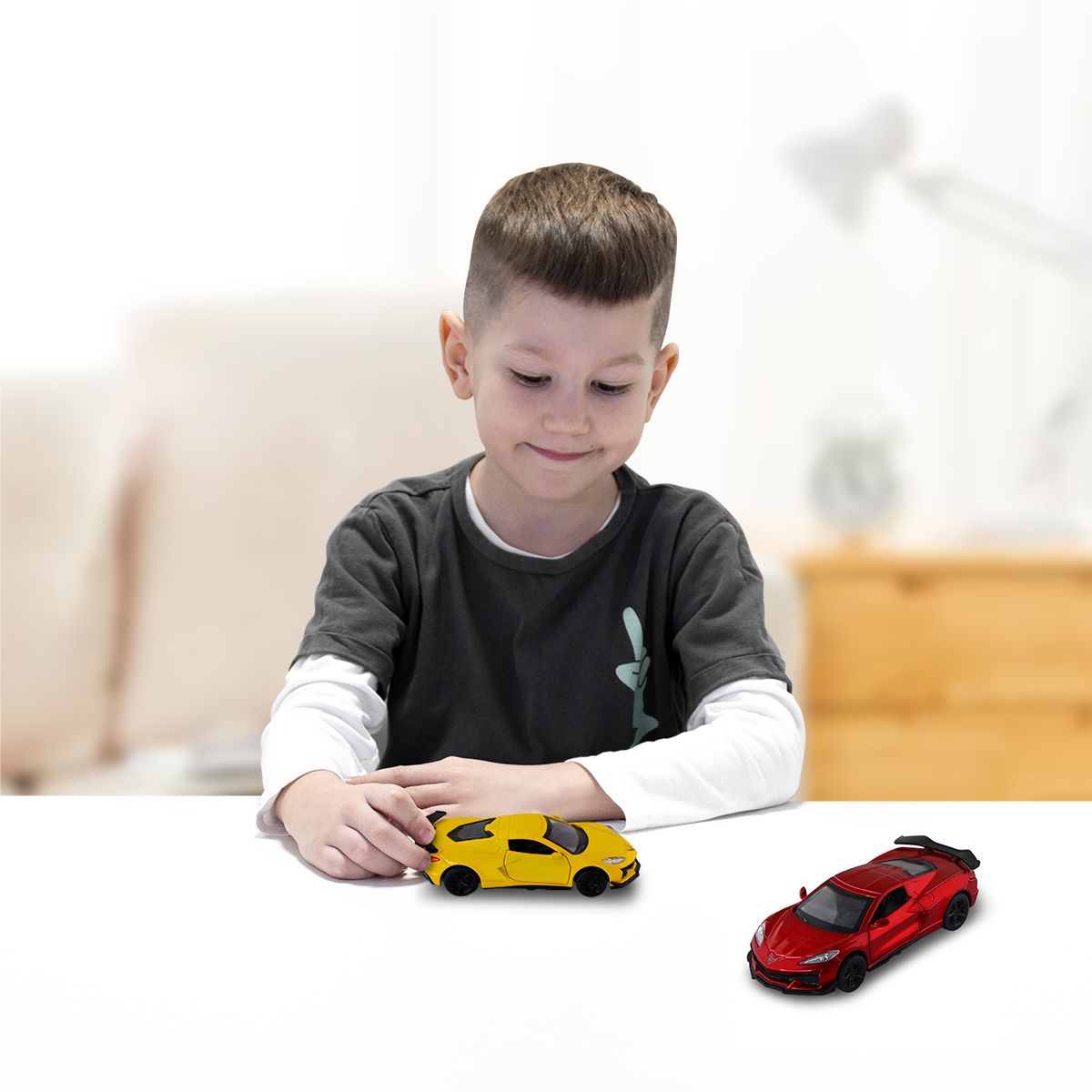 Автомодель – Chevrolet Corvette C8 Z06 2024 (желтый, красный)  фото 8