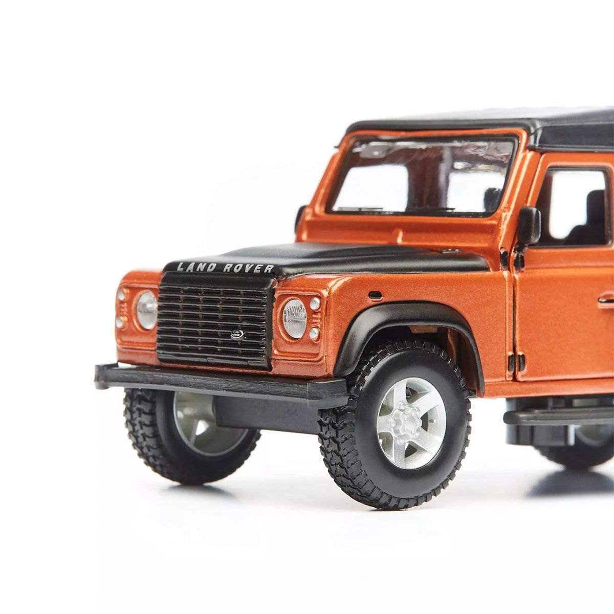 Автомодель - Land Rover Defender 110 (1:32)  фото 8