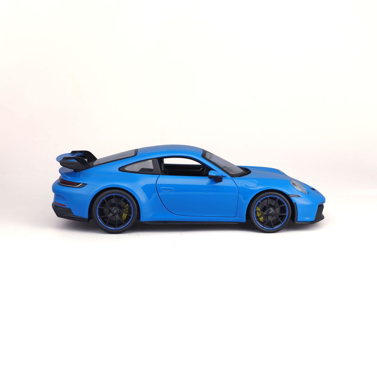 Автомодель в масштабе 1:18 - 2022 Porsche 911 GT3 синий  фото 9