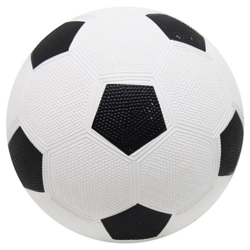 Уценка.  Мяч футбольный №5, черный  - небольшая дырка в кожанной поверхности мяча. фото