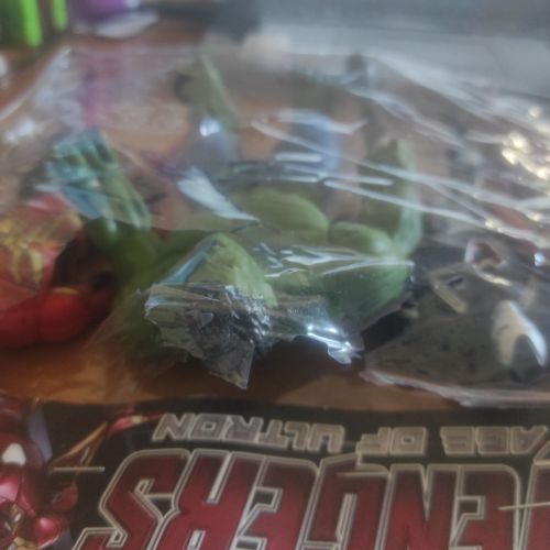 Уцінка. Набір героїв 3099-19 (120/2) 5 фігурок, підсвічування на грудях, середня висота 17 см, рухливі кінцівки та голова, ТРАНСПОРТУВАЛЬНЕ ПАКУВАННЯ - ПАКЕТ   Пошкоджена упаковка фото