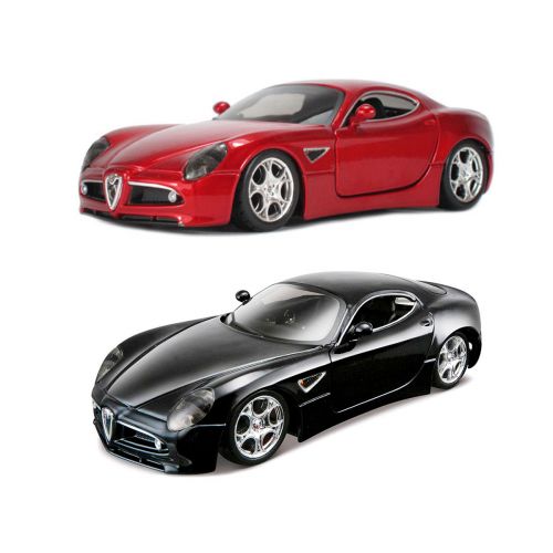 Автомодель - Alfa 8C Competizione (2007) (асорті червоний металік, 1:32)  мініатюра фото 1